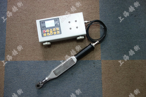 ���@Ť������