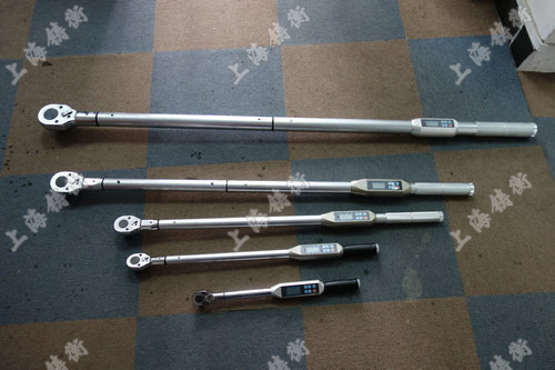 數(shù)顯式扭力扳手