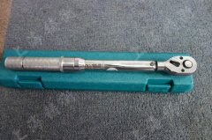 320ţ�ײ��P��A��ʽŤ������