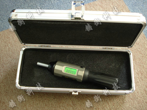 ���@Ť������