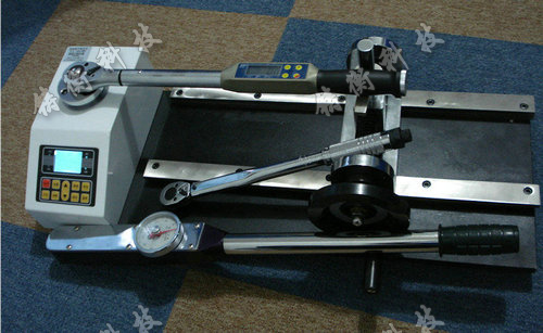 扭矩扳手檢測(cè)機(jī)圖片