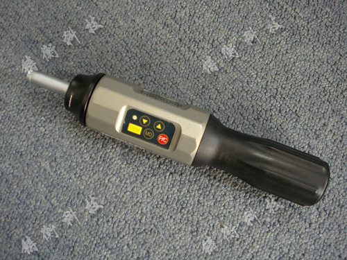 ���@Ť������